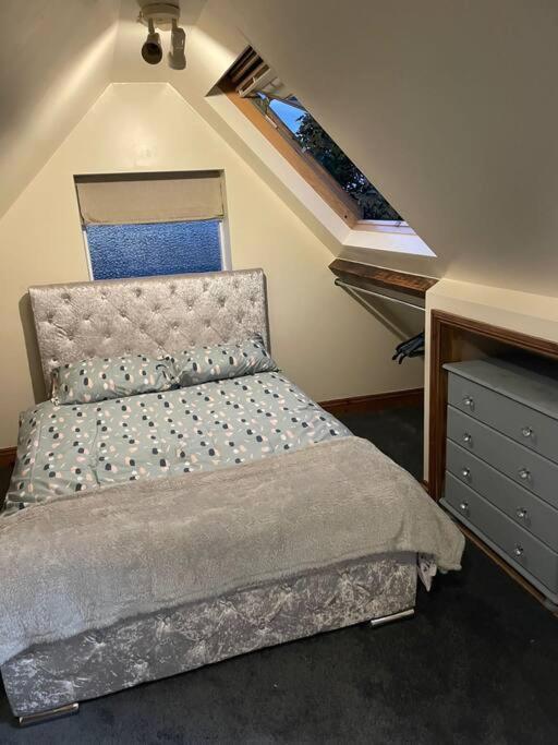 3 Double Bedroomed Flat, Acton. London, Uk 외부 사진