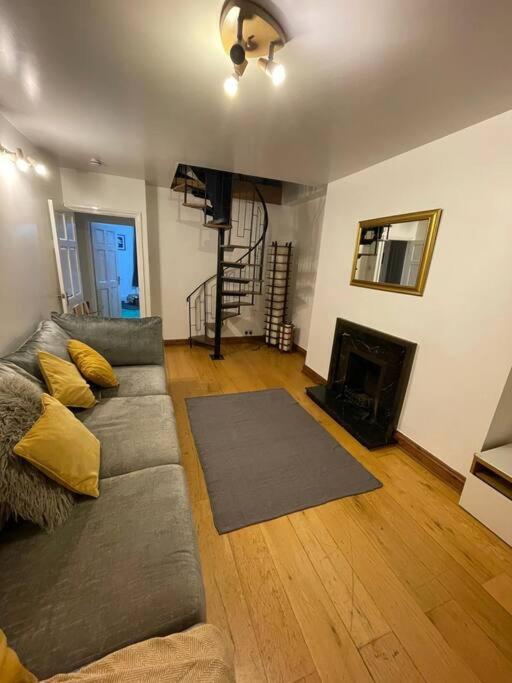 3 Double Bedroomed Flat, Acton. London, Uk 외부 사진